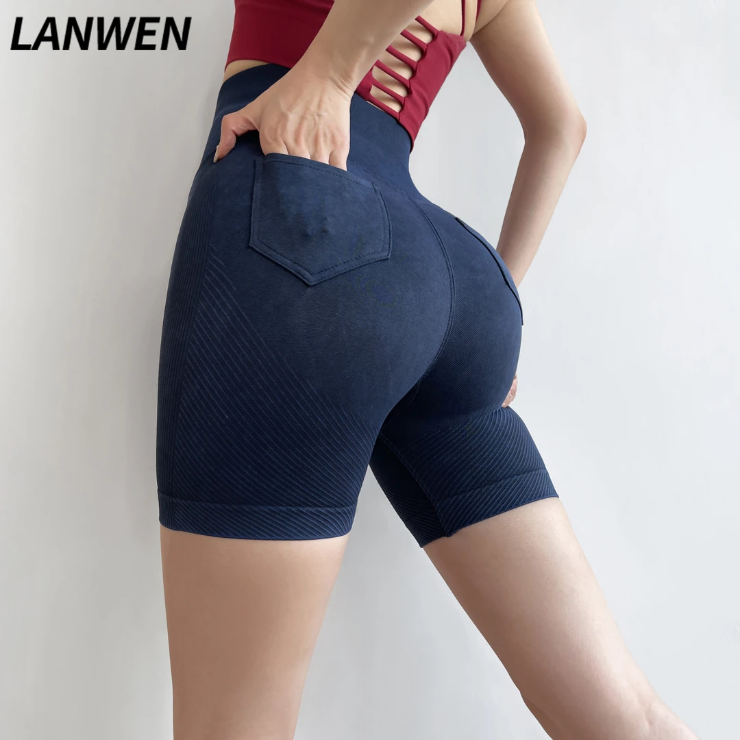 岚纹无缝运动短裤女欧美蜜桃提臀裤健身高腰收腹透气瑜伽三四分裤