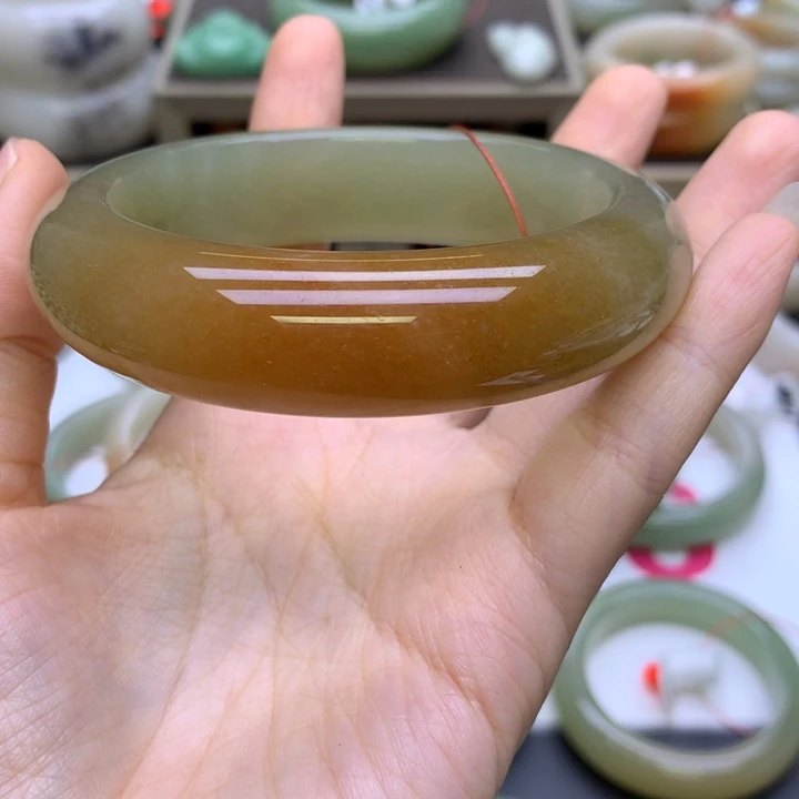 未镶嵌手镯石英质玉