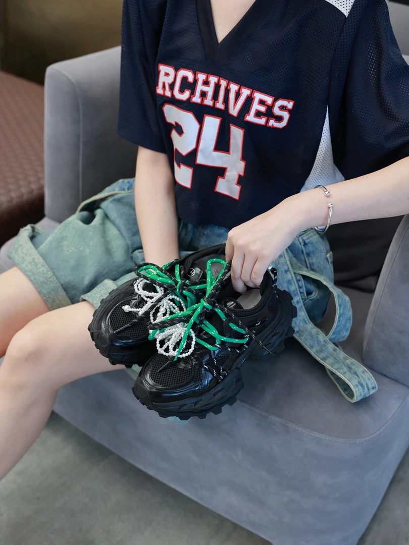 【何载体】2025新品真皮厚底透气百搭珍珠厚底增高老爹鞋时尚女鞋