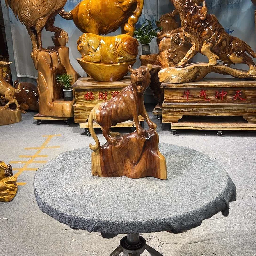 香榧木自****由香樟木老虎装饰摆件