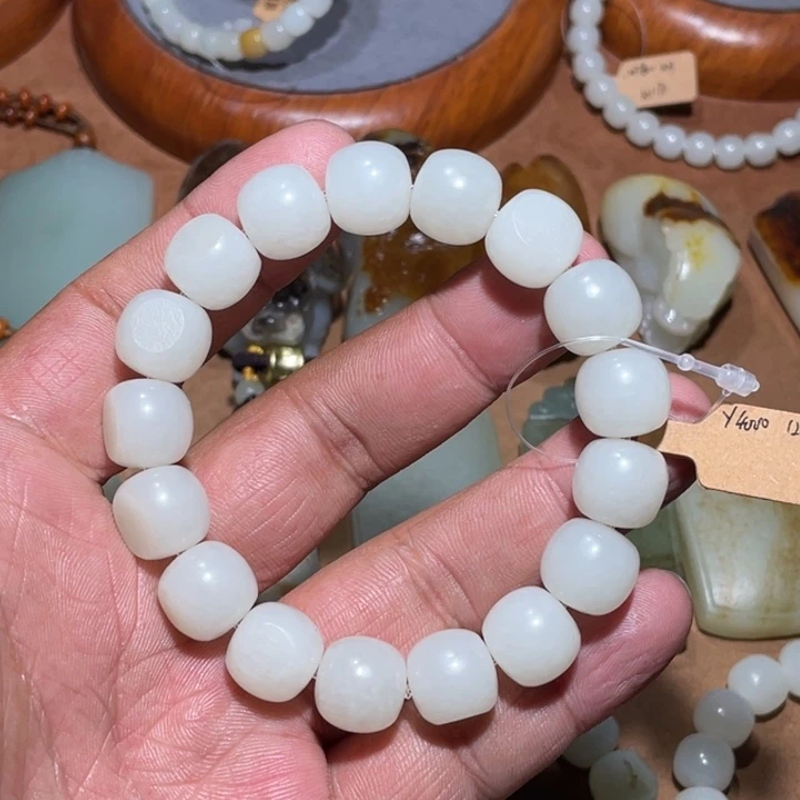 和田玉未镶嵌手串