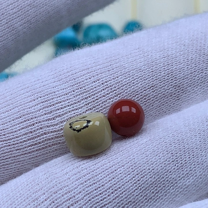 南红玛瑙未镶嵌珠宝奇石