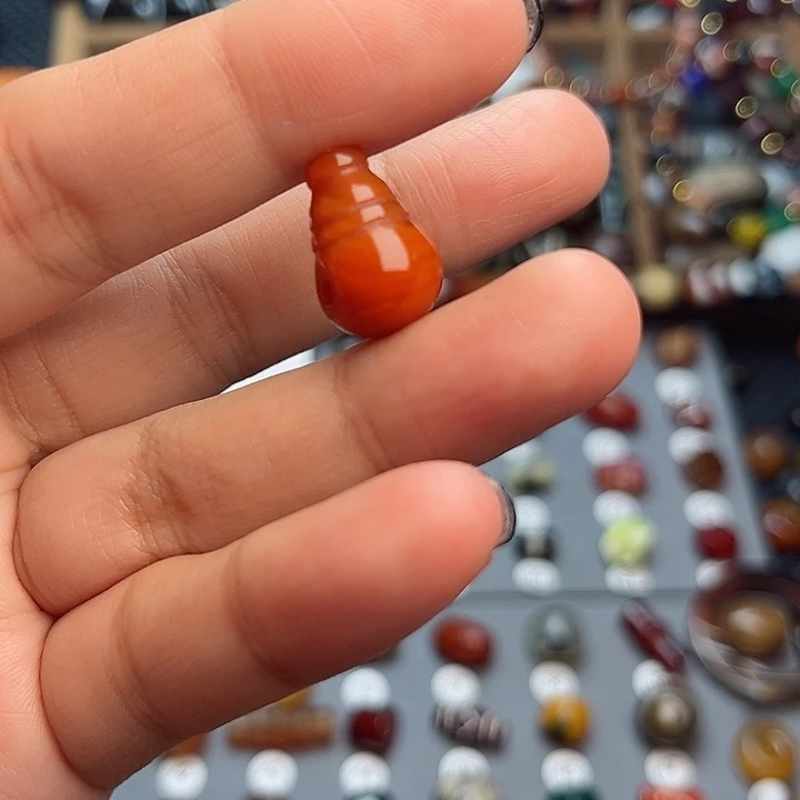 玛瑙/玉髓未镶嵌珠宝半成品小***?