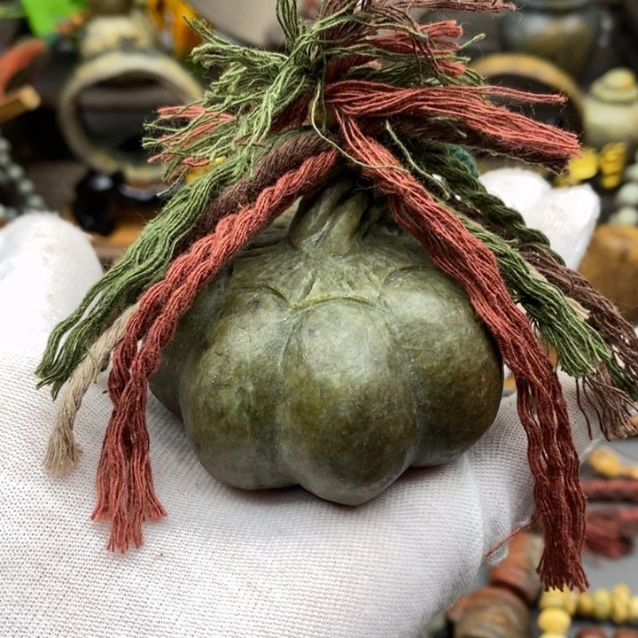 岫岩河磨玉（透闪石质玉）未镶嵌把件