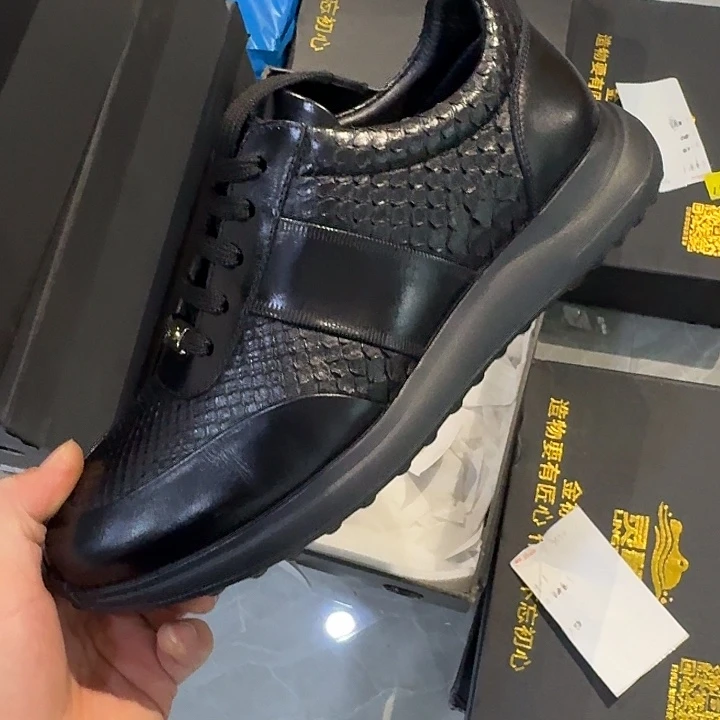 雷****磨砂皮9406.39福利鞋