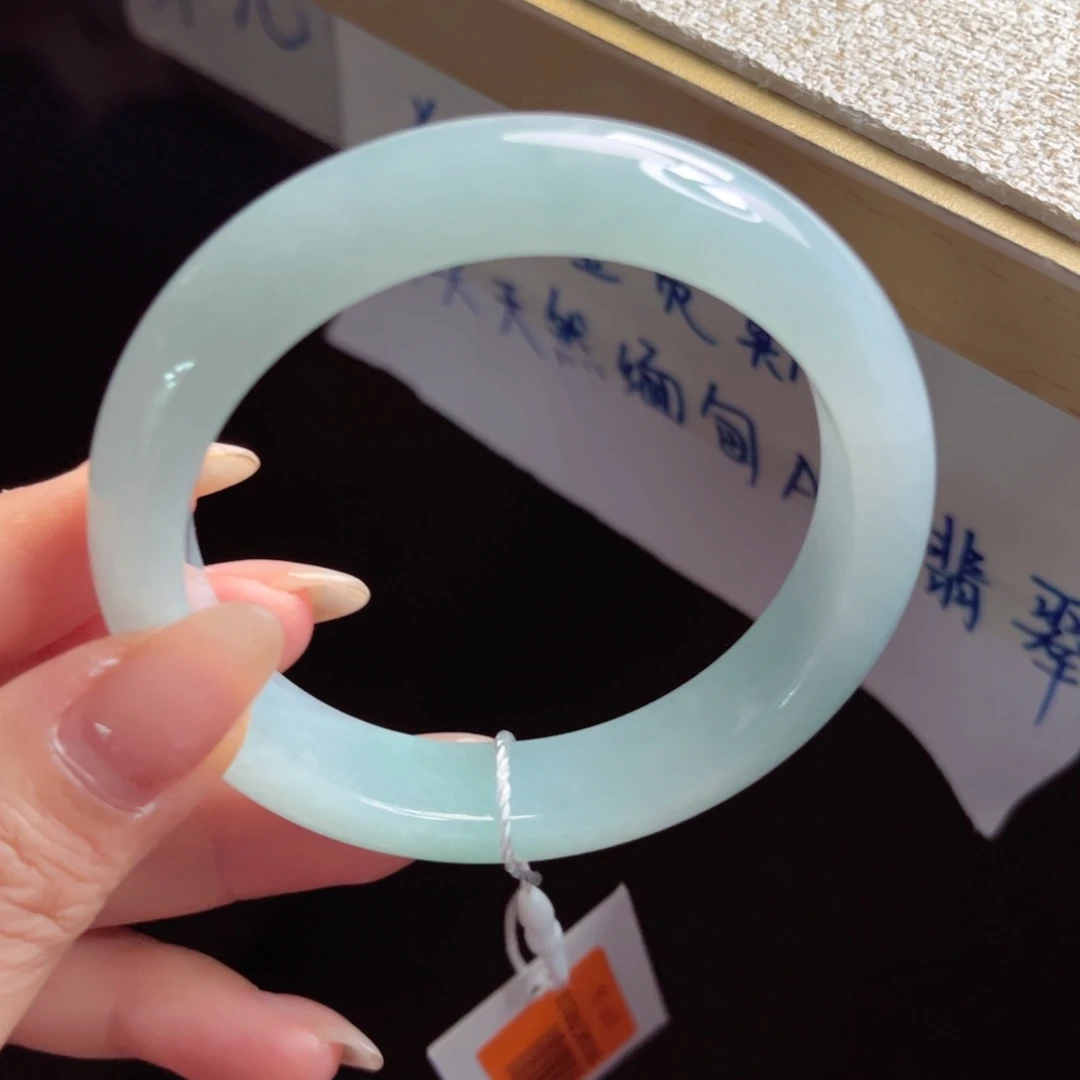 翡翠未镶嵌手镯手镯