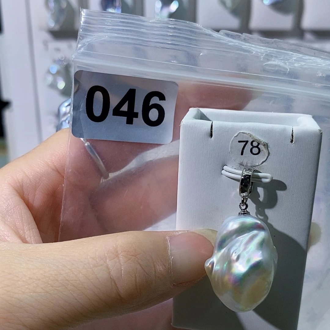 淡水珍珠合金颈饰