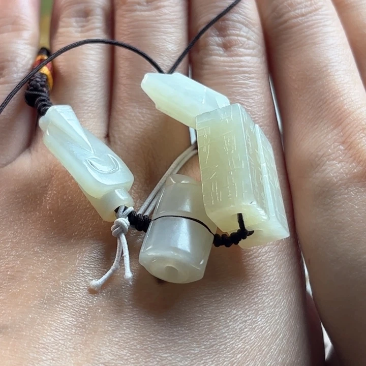 和田玉挂件未镶嵌弱**体