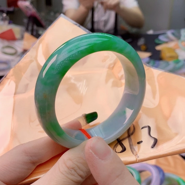 未镶嵌手镯翡翠翡翠手镯