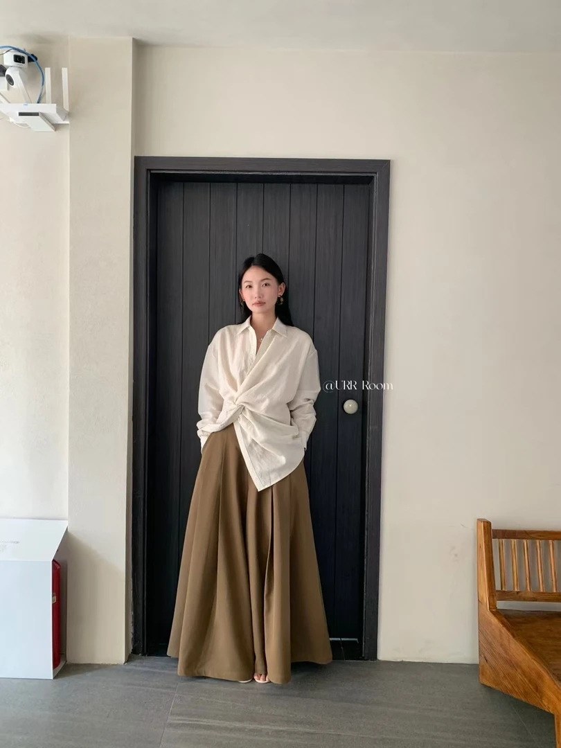 URR（9RU4001#) 温柔智性 扭结不规则衬衫 9-220