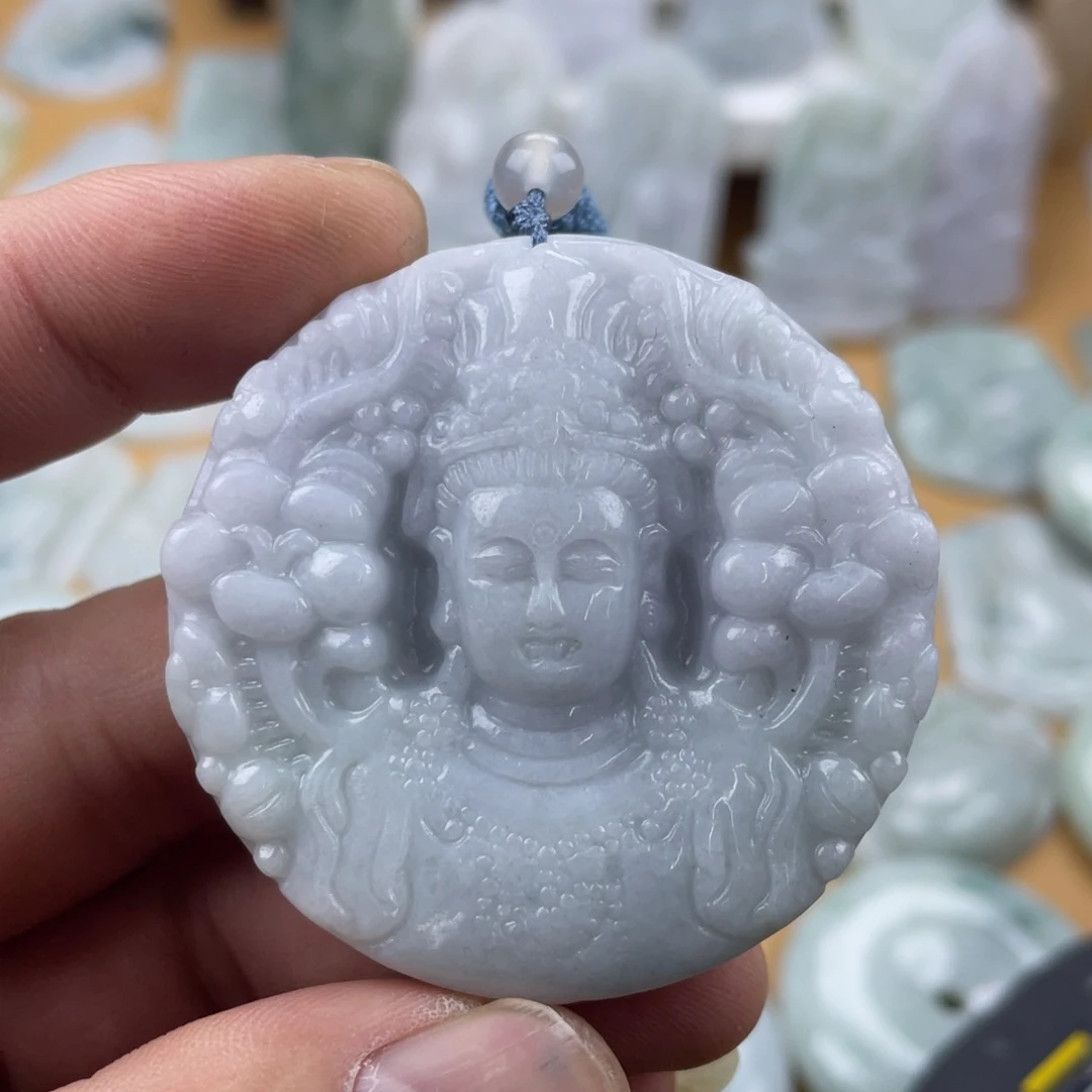 翡翠未镶嵌颈饰观音