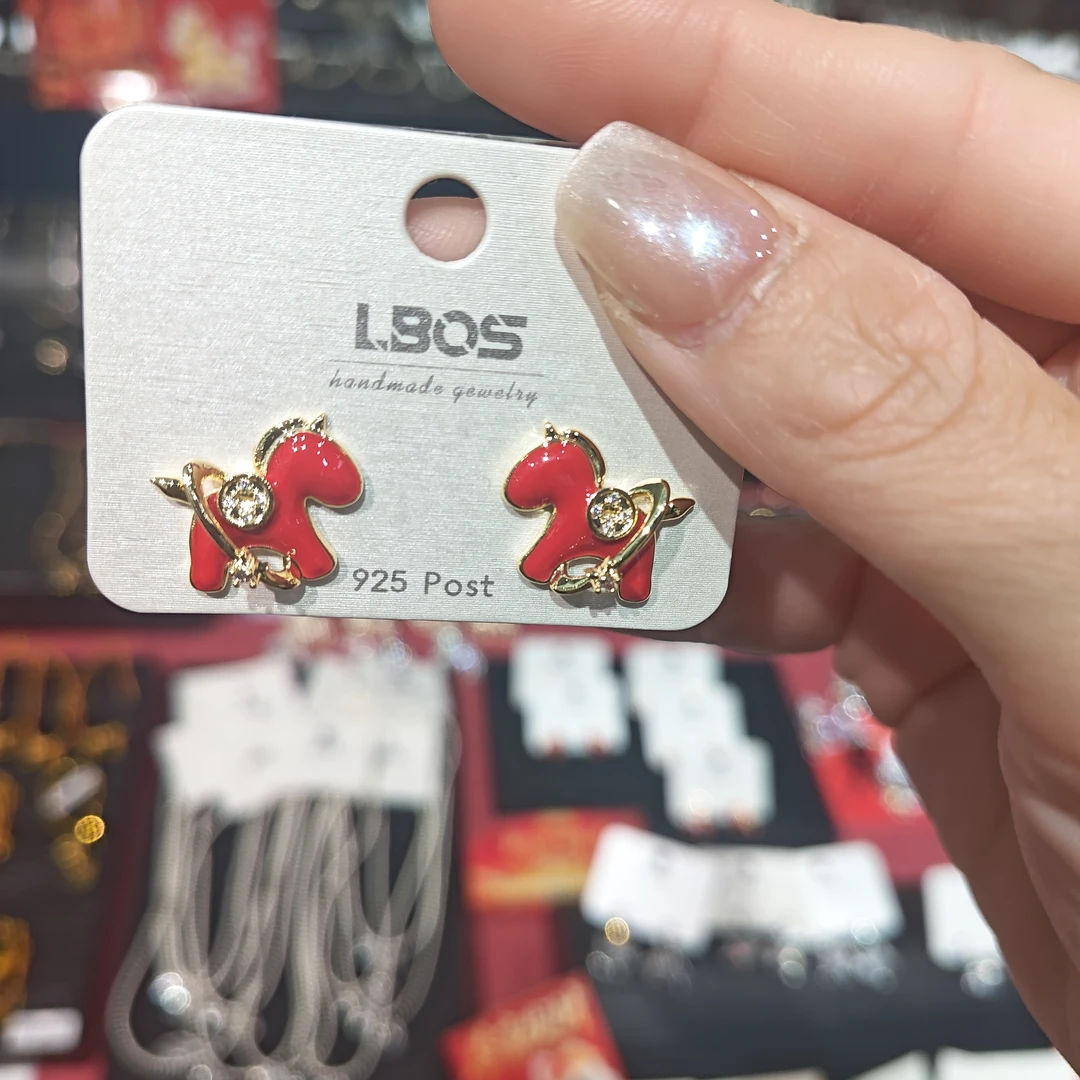 铜合金仿珍珠耳饰 925针小马耳钉马年新年喜庆 温柔百搭日常轻奢