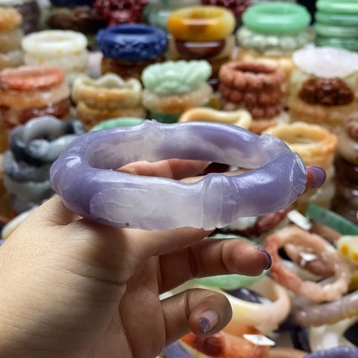 石英岩玉未镶嵌手镯圈口62