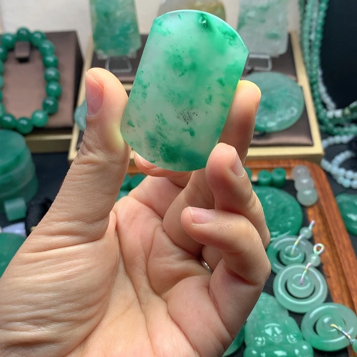 未镶嵌石英质玉珠宝半成品