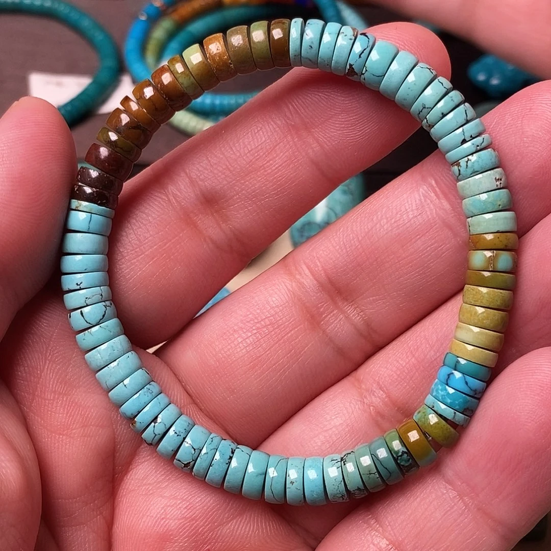 绿松石未镶嵌颈饰