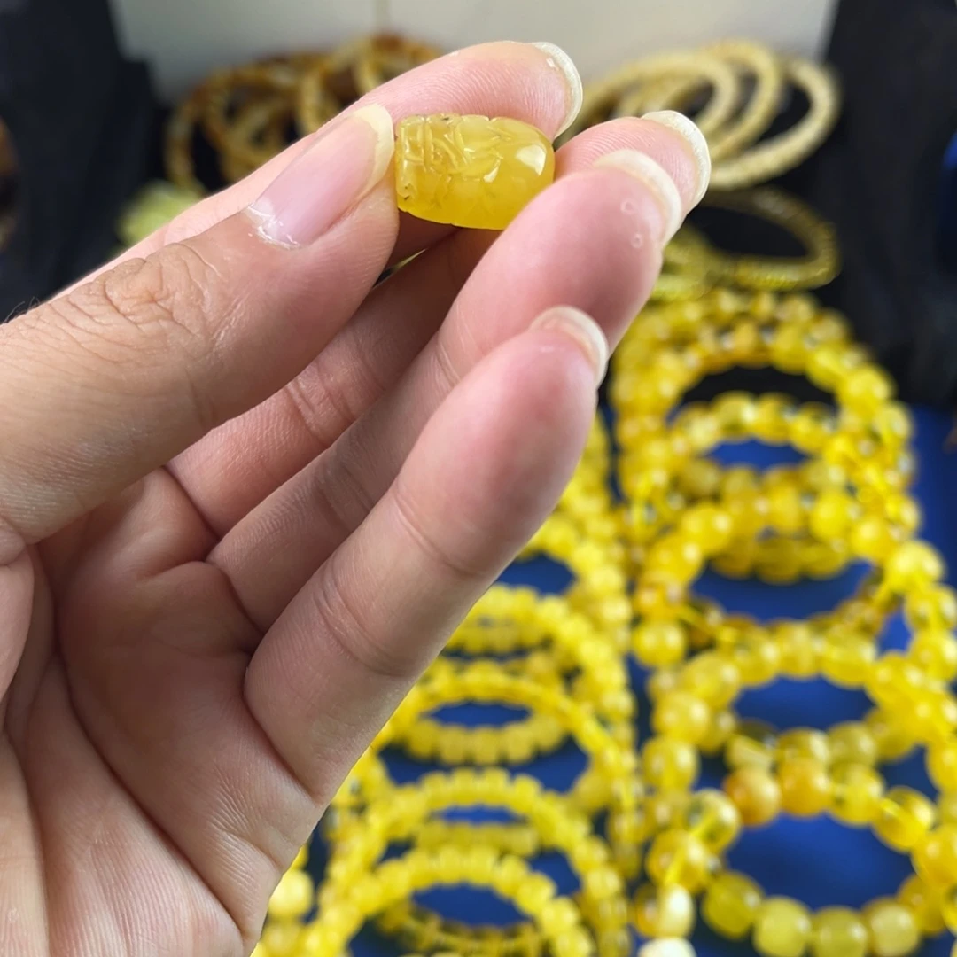 琥珀未镶嵌珠宝奇石