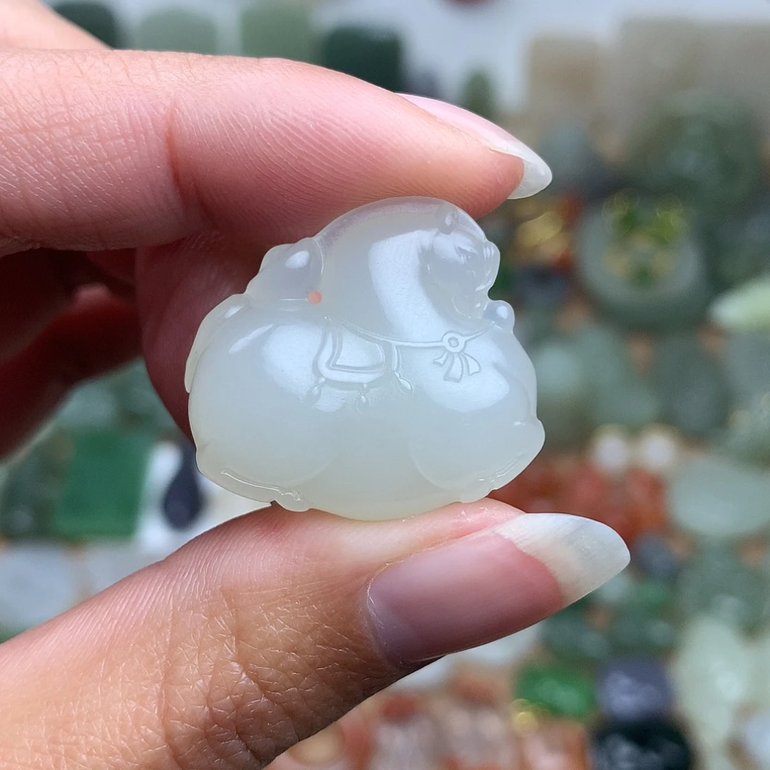 和田玉吊坠未镶嵌讲*