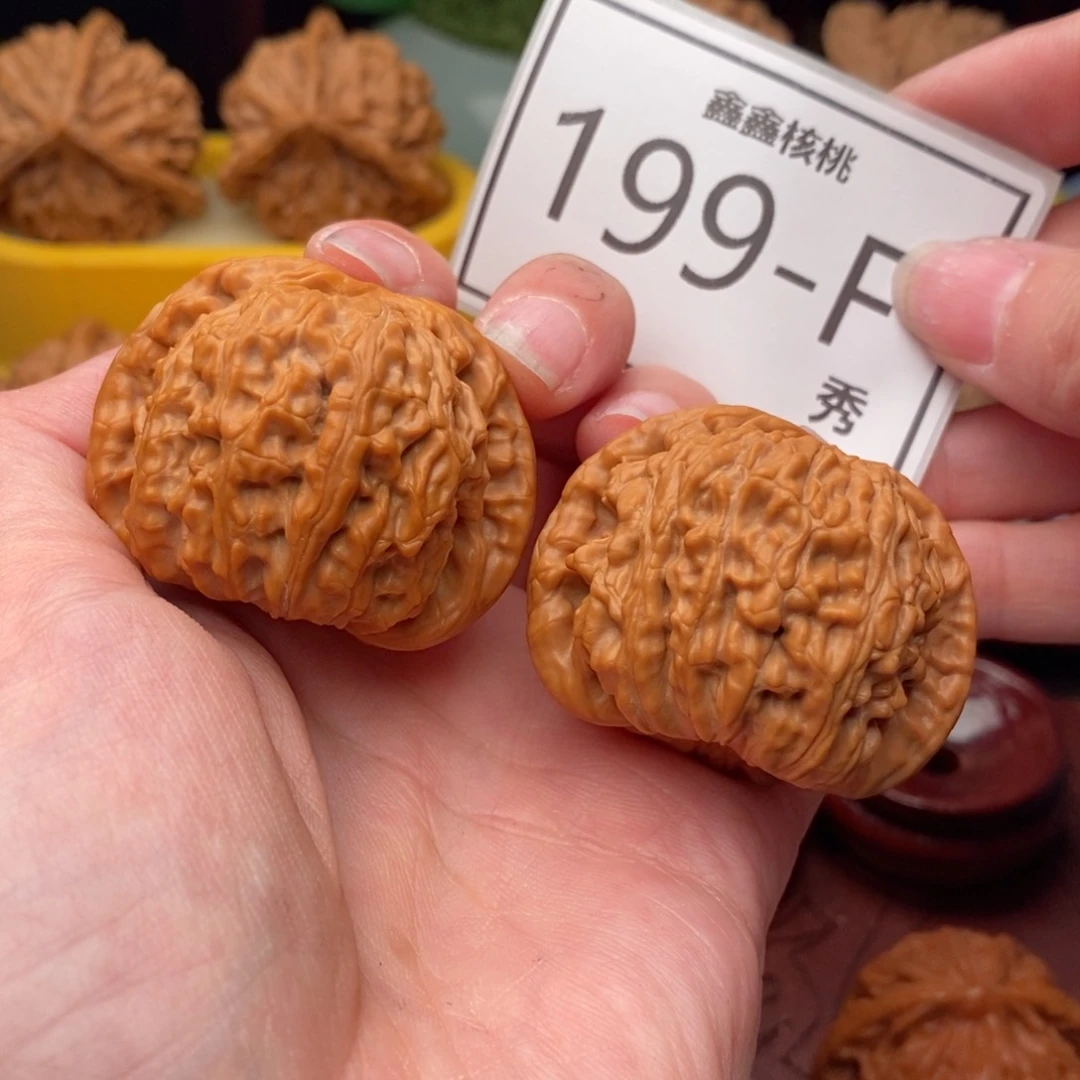 文玩核桃把件白狮42