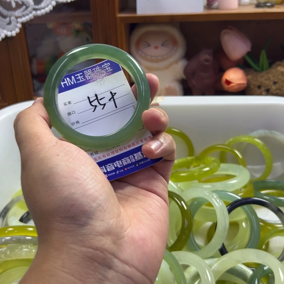 未镶嵌蛇纹石玉手镯500