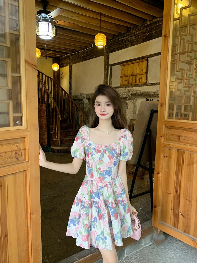依漾自制-【纳斯庄园】2024年夏日新款法式显瘦收腰连衣裙-34166K