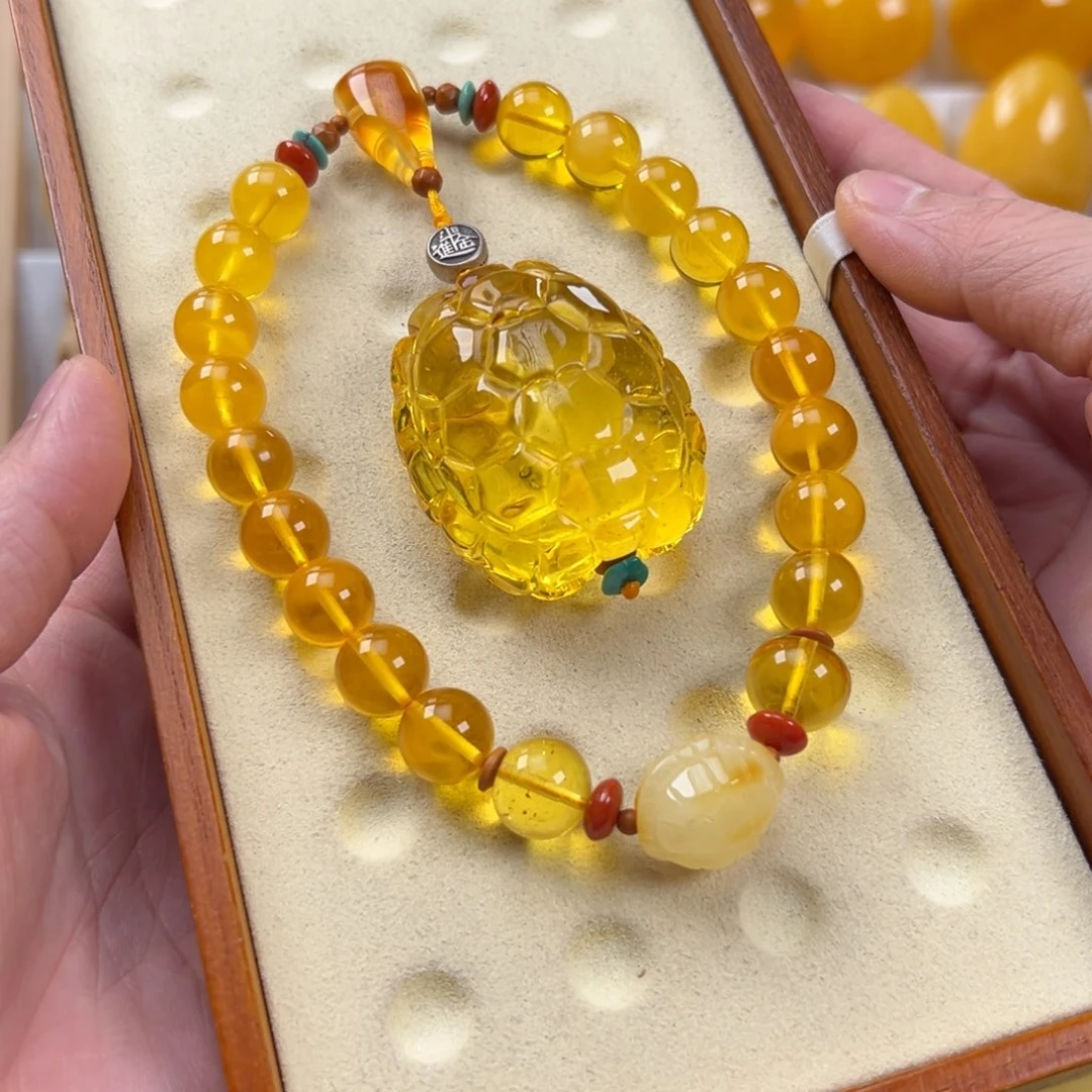 蜜蜡未镶嵌颈饰蜜蜡