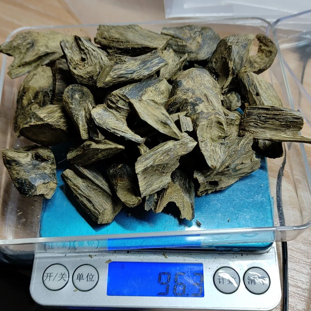 用***4沉香沉香碎屑沉香树丁