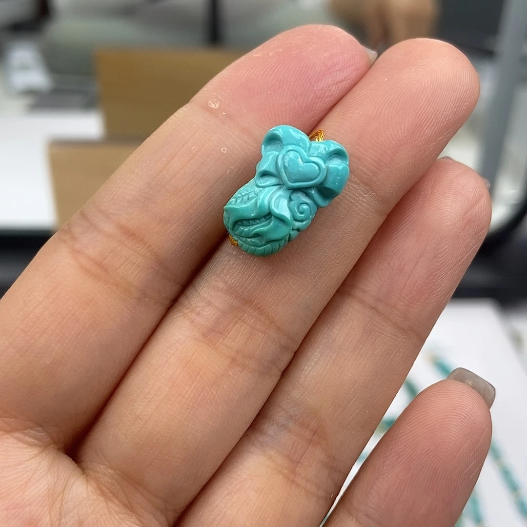 绿松石未镶嵌珠宝奇石