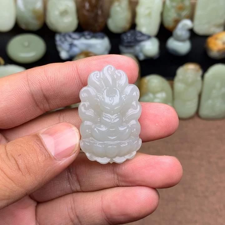 和田玉（糖玉）未镶嵌颈饰