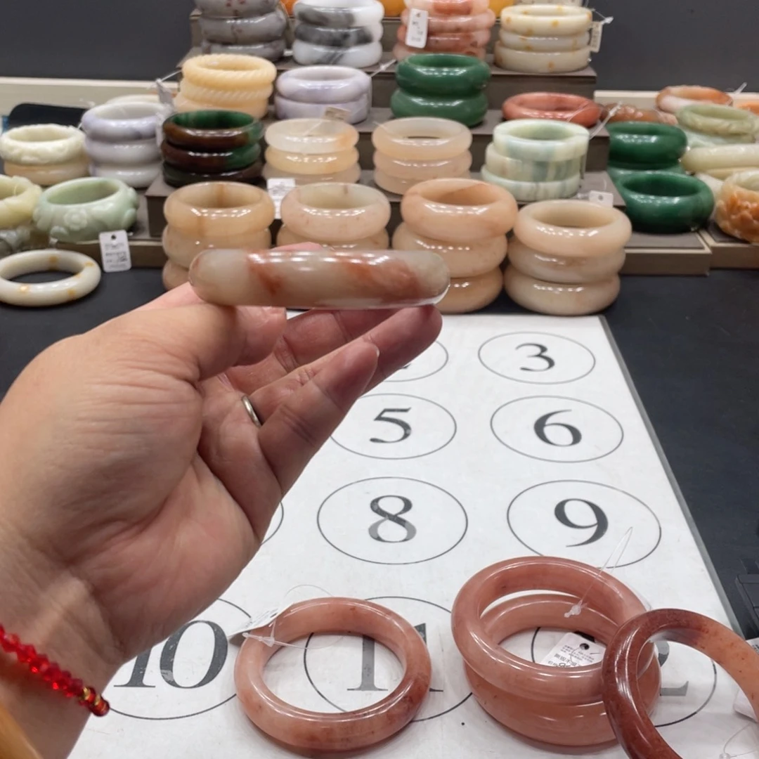 石英岩玉手镯未镶嵌开*吖