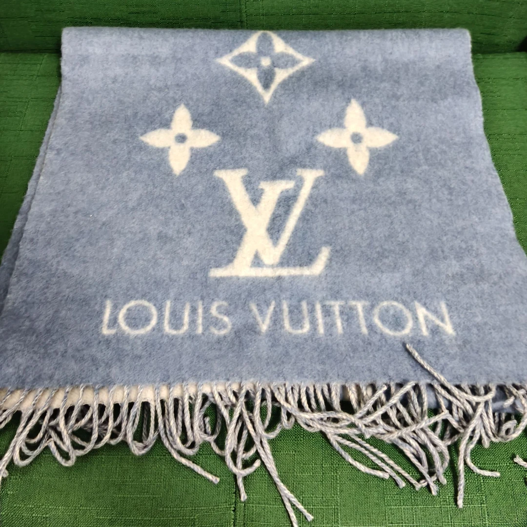 95新 LouisVuitton/路易威登 羊绒围巾蓝色45*160/250724MMKHC01