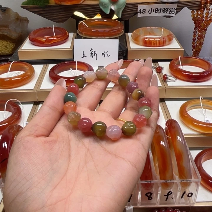 玛瑙/玉髓手镯未镶嵌