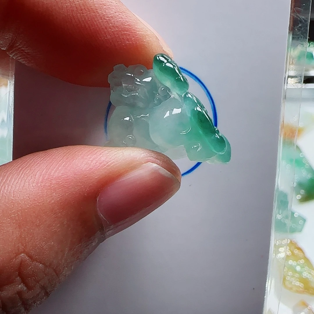 定制翡翠未镶嵌翡翠