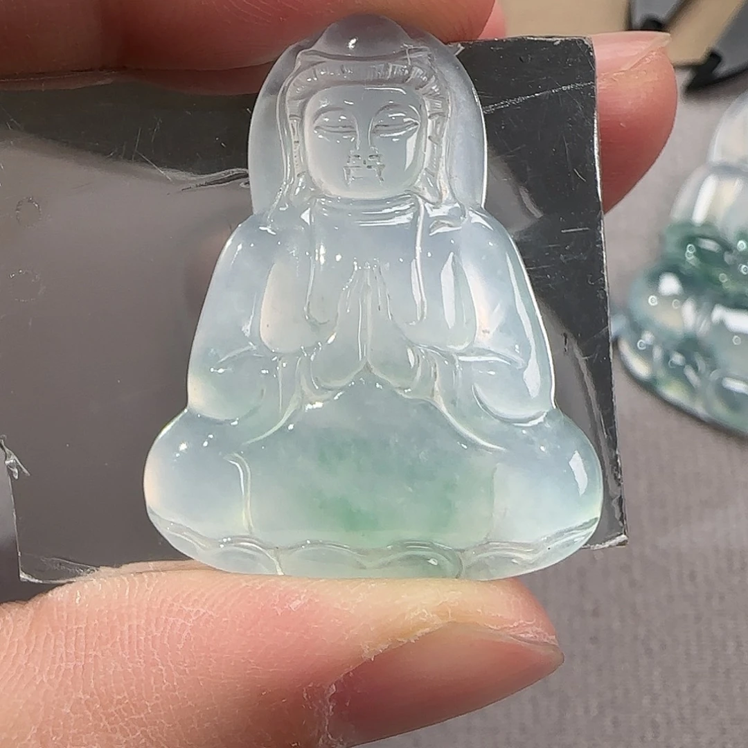 翡翠未镶嵌颈饰