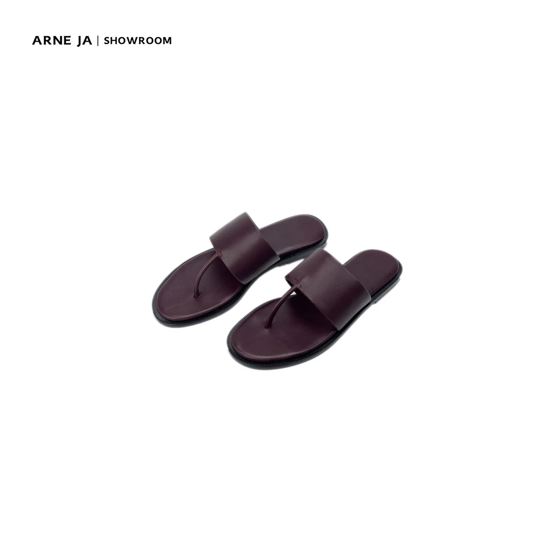ARNE JA｜极简主义意大利真皮大底混种羊皮夹脚拖X46252
