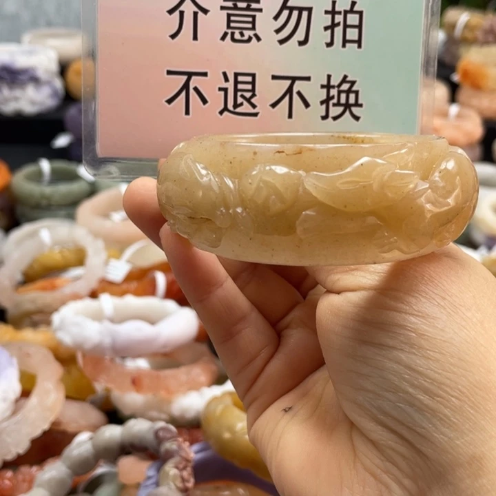 石英质玉未镶嵌手镯