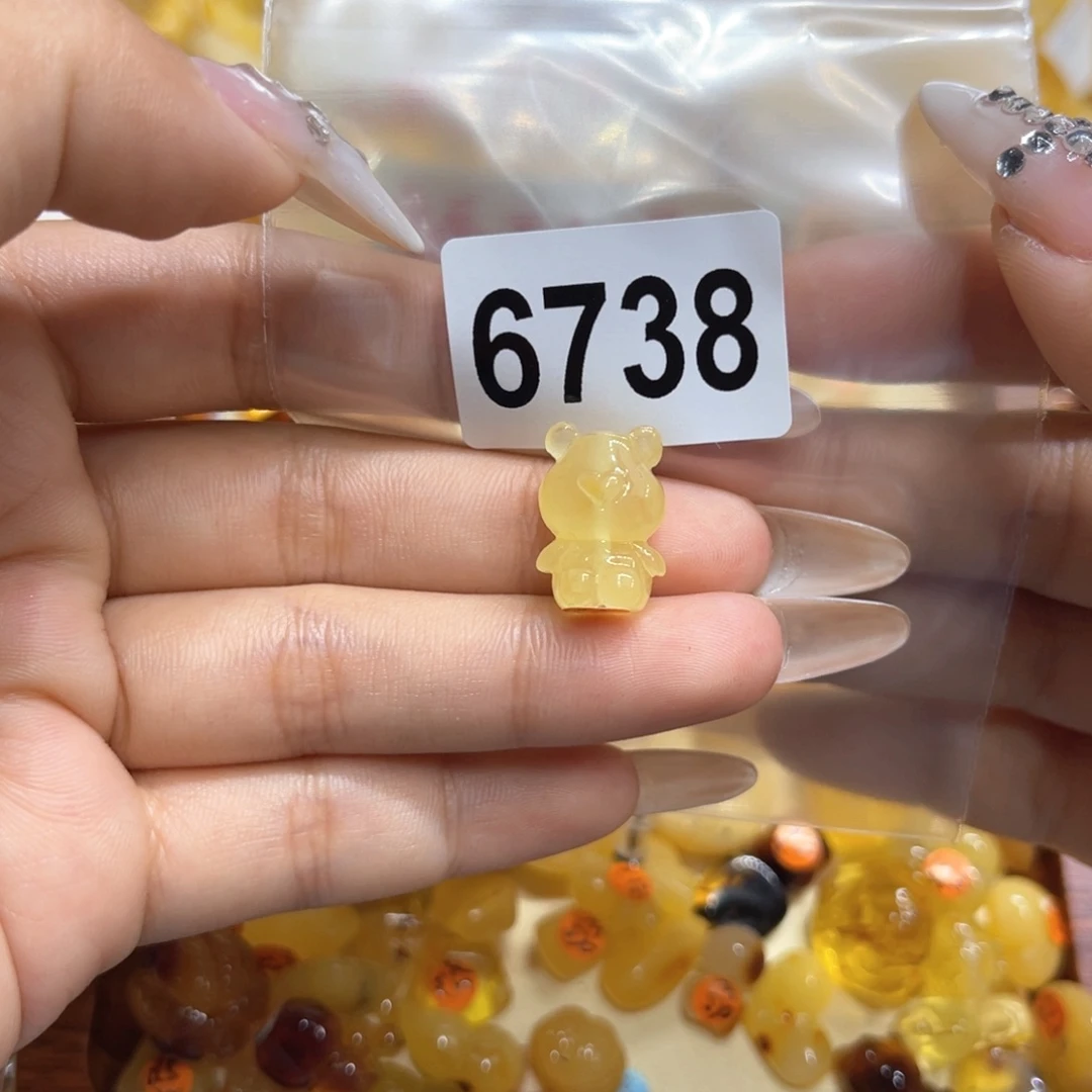 未镶嵌琥珀珠宝奇石