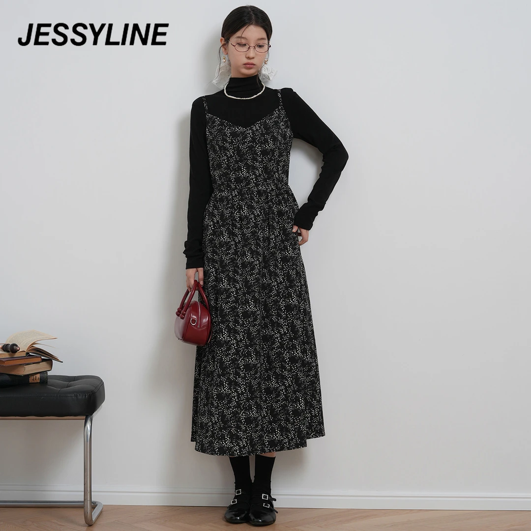 jessyline冬季新款女装 杰茜莱上衣吊带连衣裙套装 440A16217