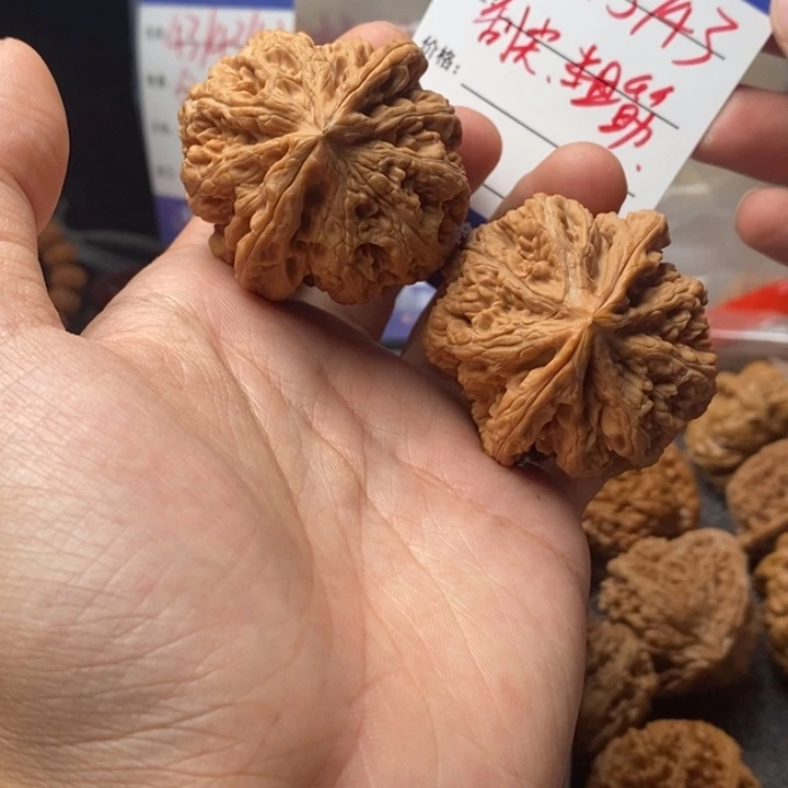 文玩核桃吊坠45粗筋刮尖