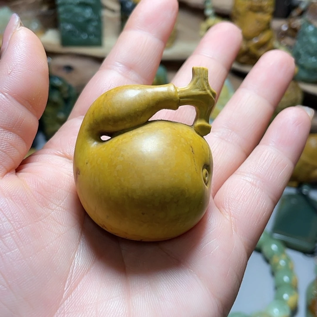 【闪购商品】未镶嵌岫岩河磨玉（透闪石质玉）挂件温***疯