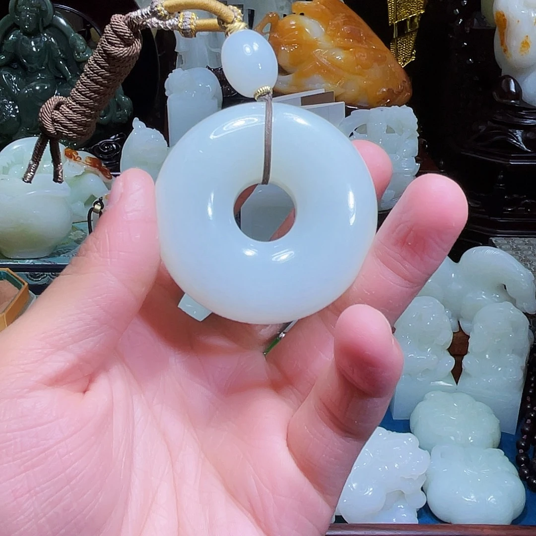 和田玉（糖玉）未镶嵌颈饰