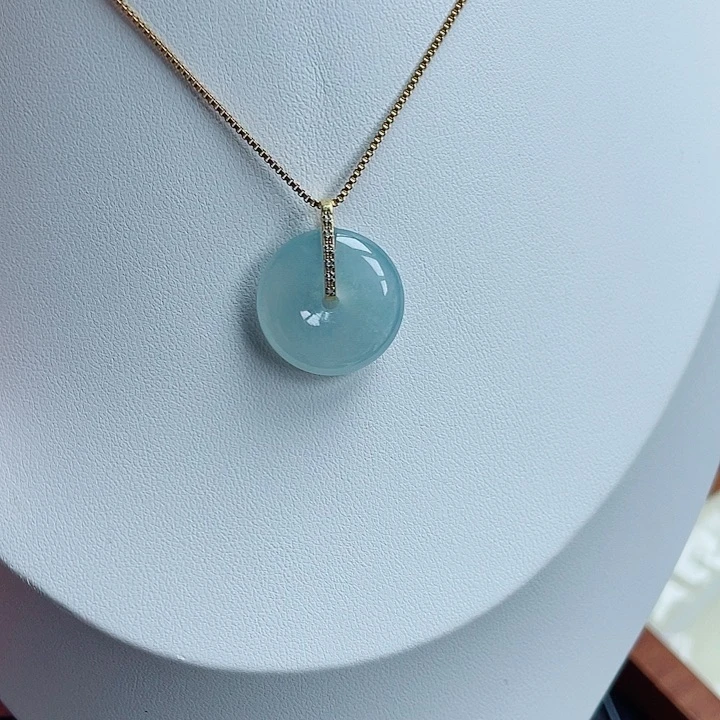 翡翠18K金镶嵌颈饰9555545