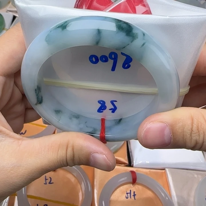 未镶嵌手镯翡翠翡翠手镯（微瑕）