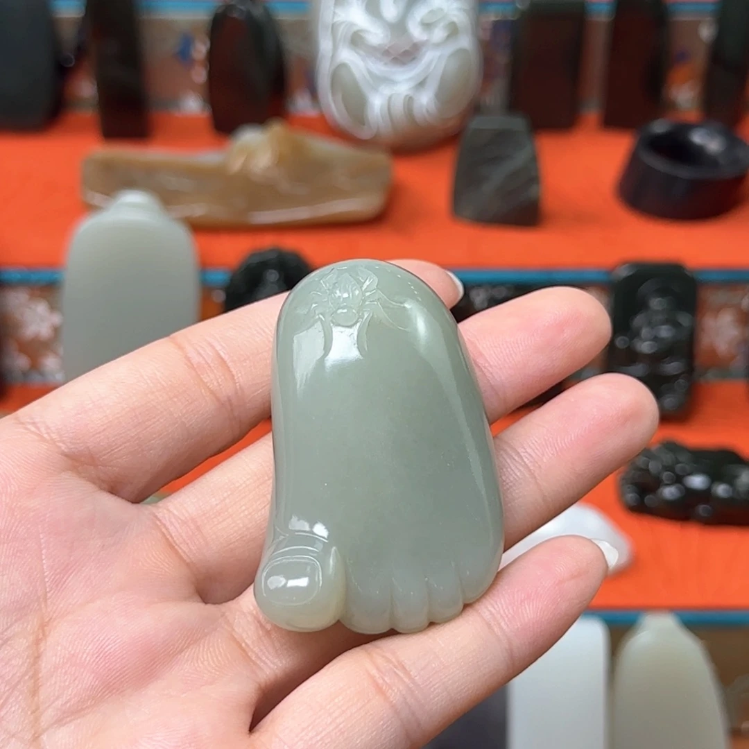 未镶嵌和田玉（糖玉）把件