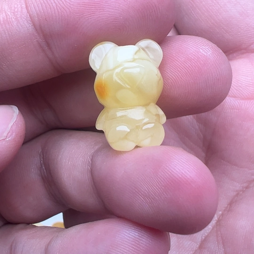 佳***骐琥珀未镶嵌裸石2克小熊