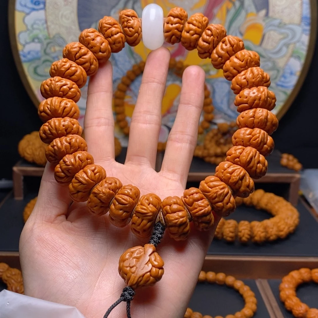 手串桃核龙纹桃核白玉龙