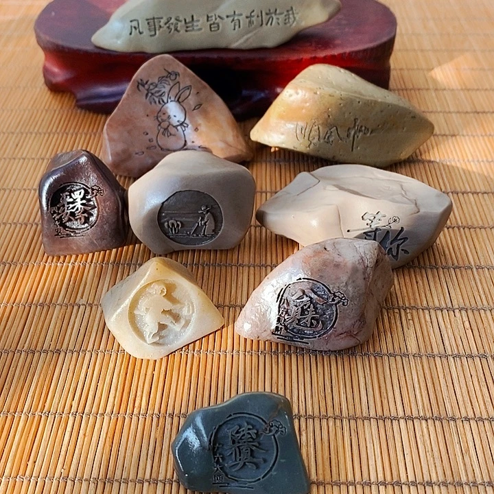 *****原石雕刻工艺品手把摆件