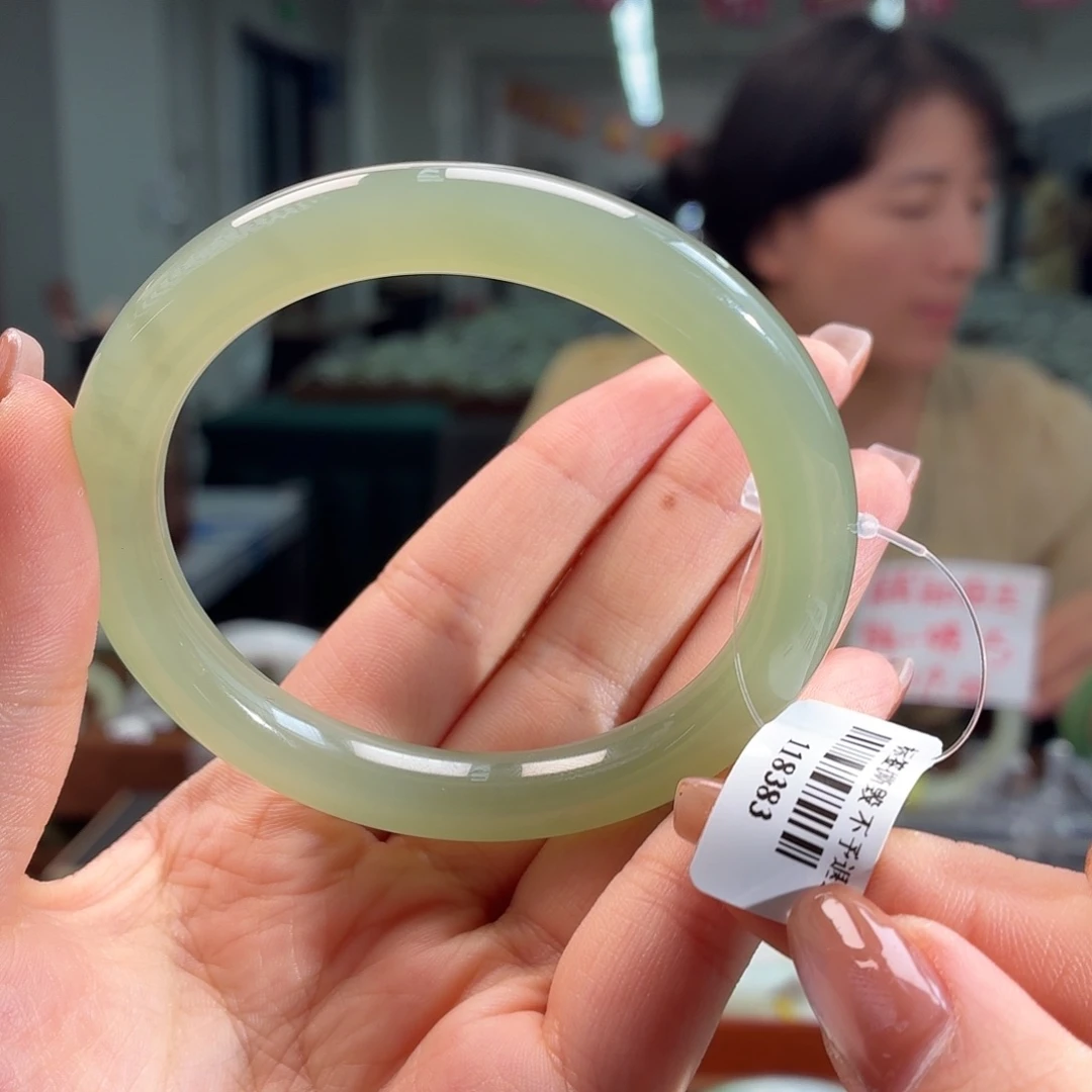 和田玉手镯未镶嵌56