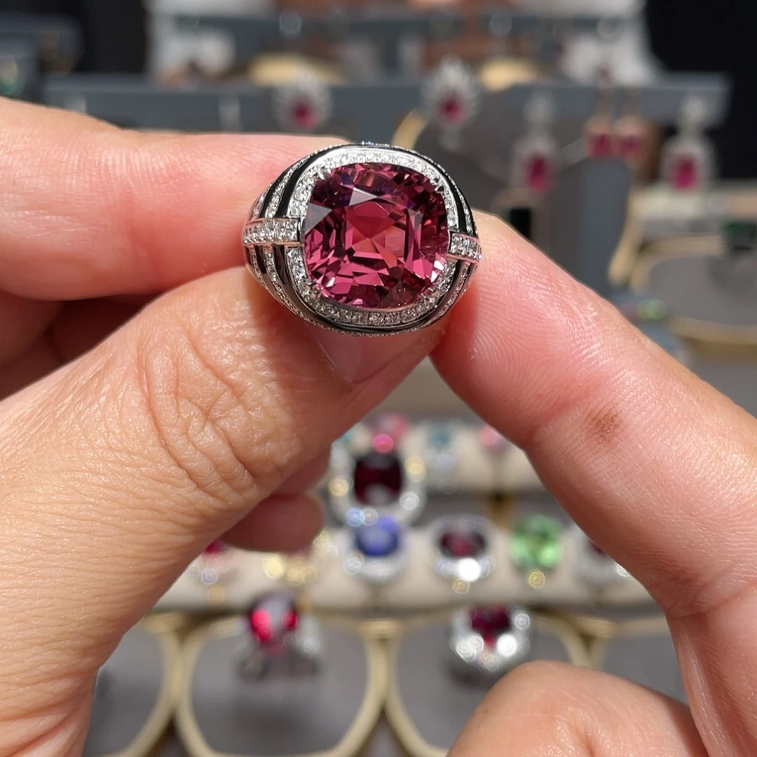 戒指18K金镶嵌碧玺9.06ct