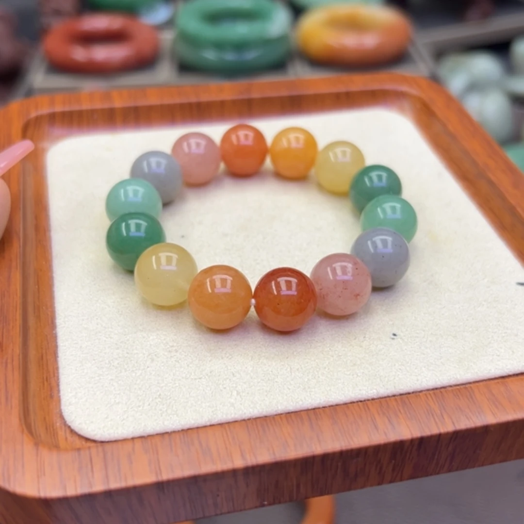 未镶嵌手镯石英岩玉