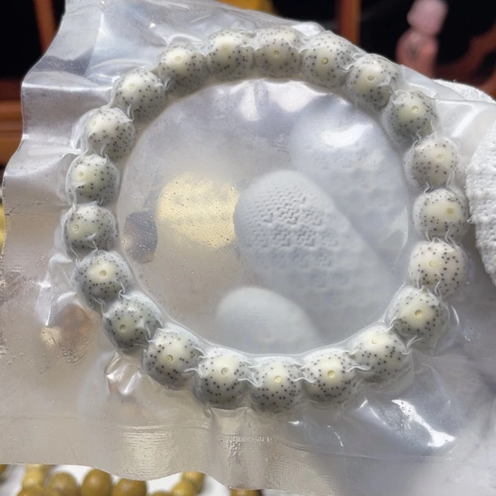 手串星月菩提11-10老型桶骨瓷白